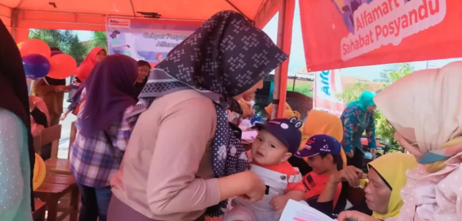 News Banner Posyandu Kolaborasi Alfamart dan Cussons Indonesia untuk 10.000 Ibu dan Balita