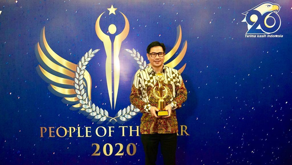 News Banner Dukung UKM, Alfamart Raih Penghargaan Best CEO of the Year 2020