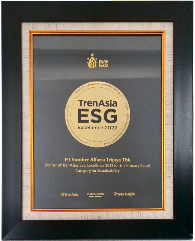 Image reward Winner of TrenAsia’s ESG Excellence 2022 for the Primary Retail Category for Sustainability dari TrenAsia ESG Excellence 2022