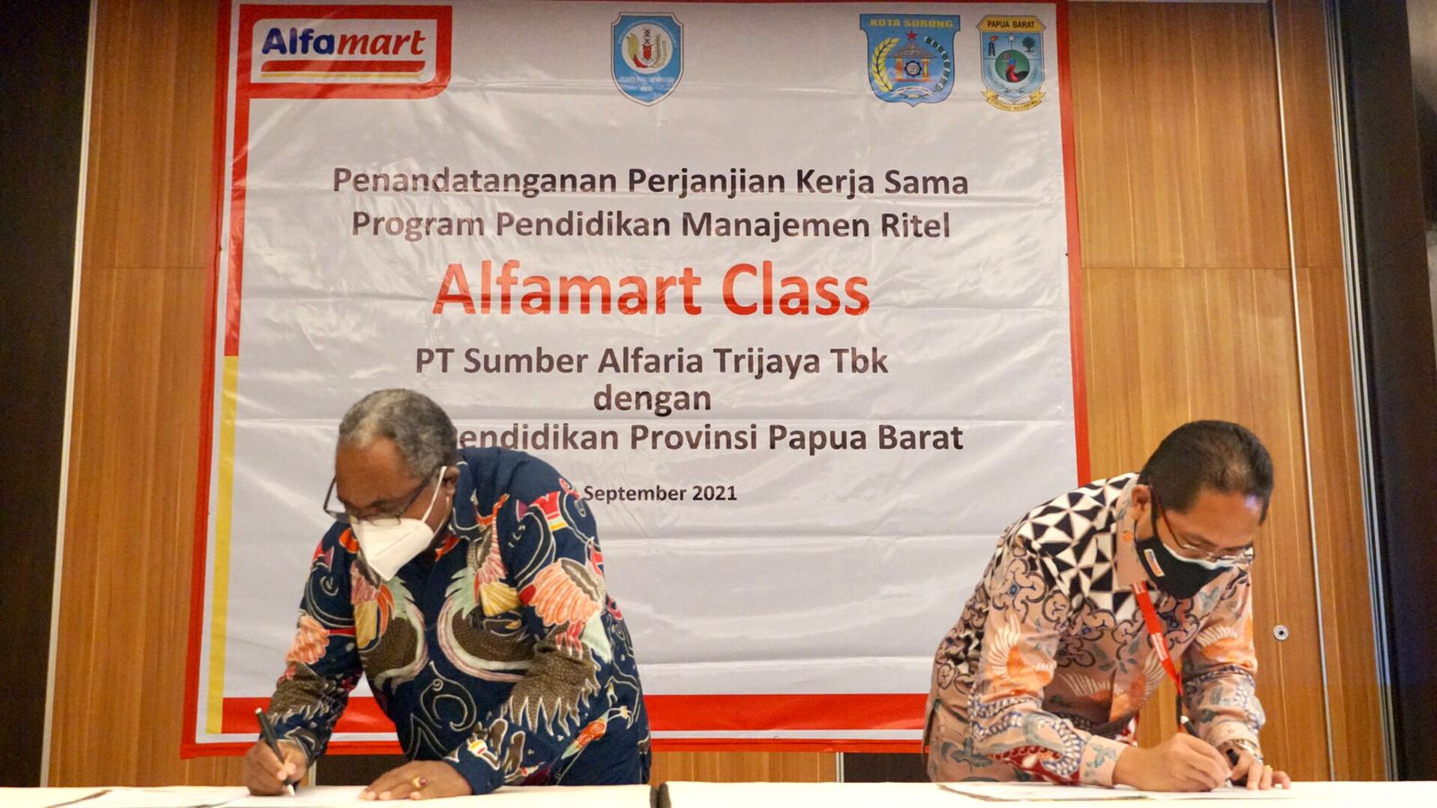 News Banner Hadir di Papua, Alfamart Class Cetak Lulusan SMK Siap Kerja